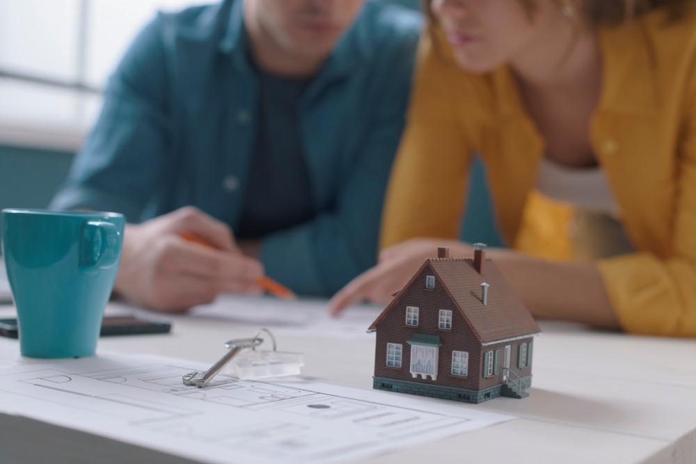couple calculant sa capacité d'emprunt immobilier